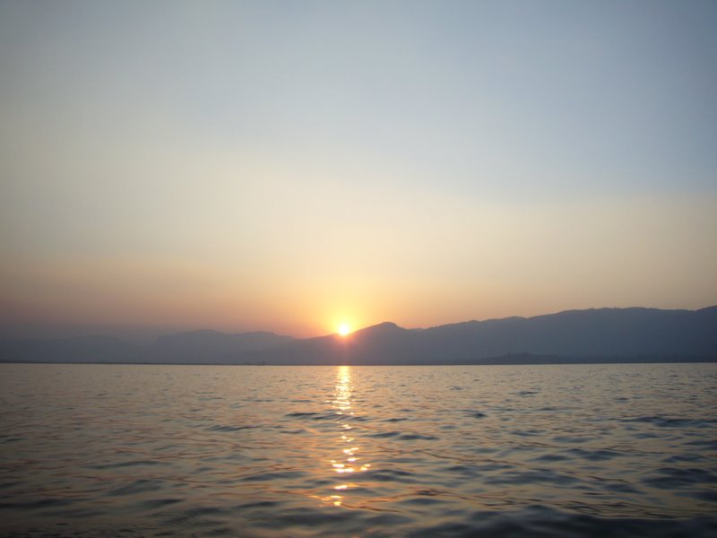 Travel - Myanmar - Inle Lake - Second Boat Trip - Back to Queen Inn